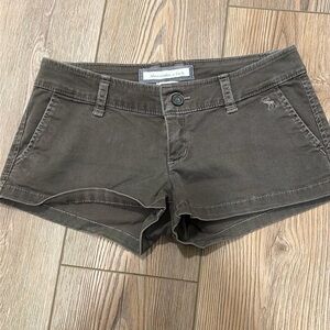 Abercrombie & Fitch Kahki shorts
